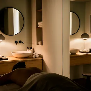 Hotel National Des Arts Et Metiers, Paris